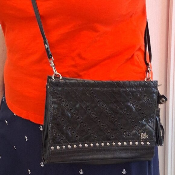 The Sak Black Leather Vintage Crossbody/Shoulder Bag LWG w/PETA Approved Liner - Picture 2 of 11